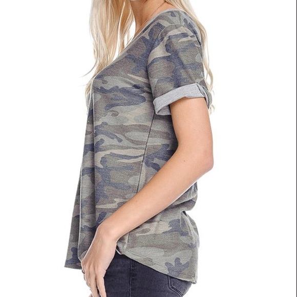 Rolled Sleeve Camo Top - Picture 4 of 5